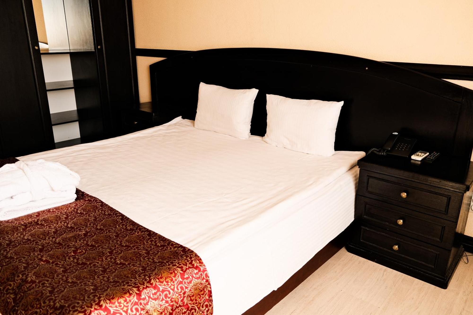 Belon Life Hotel Astana Eksteriør billede