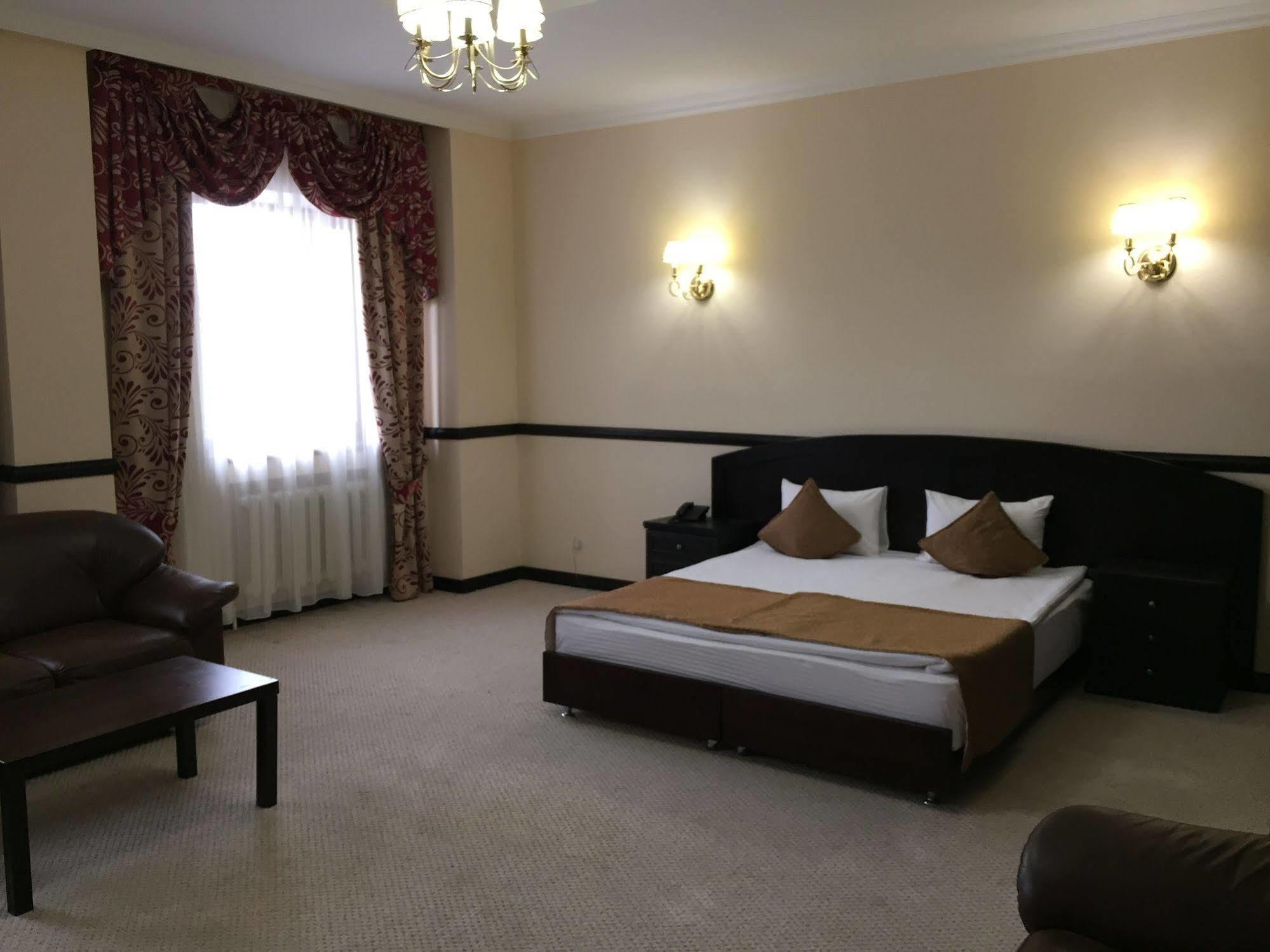 Belon Life Hotel Astana Eksteriør billede